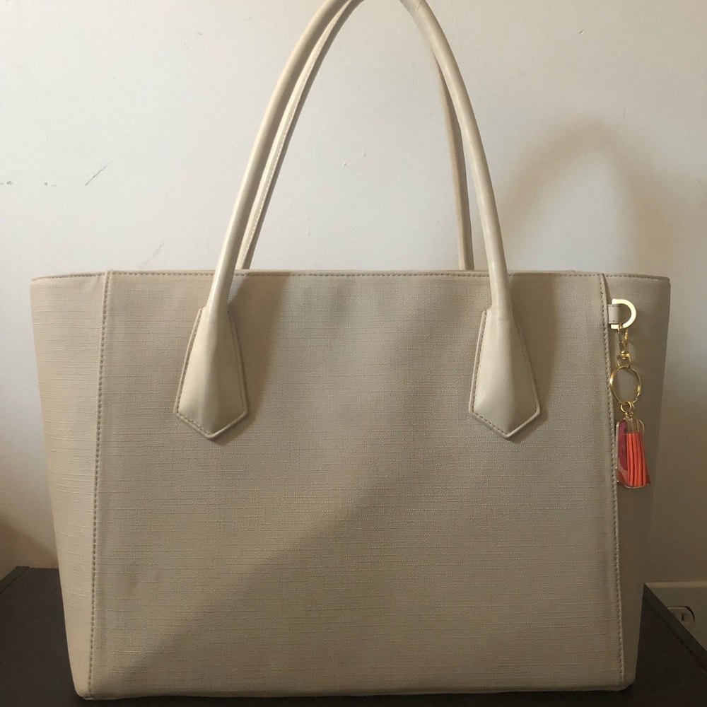 Dagne Dover Legend Tote beautiful and Gently Used